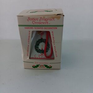 Festive Fragrant Hanging Scented Ornament - Red and Green